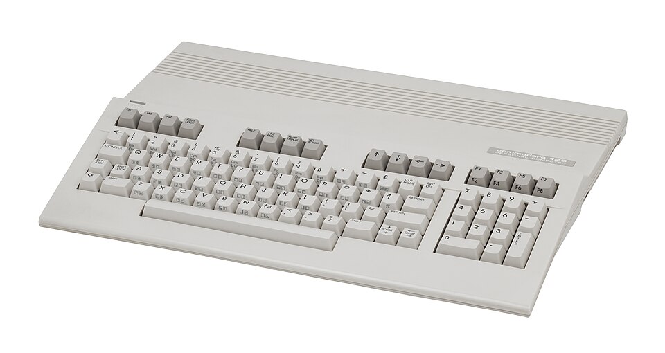 Archivo:Commodore-128.jpg