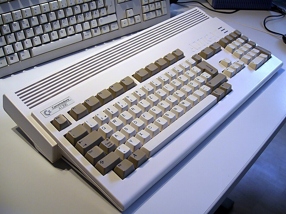 Archivo:Amiga 1200 Nahaufnahme.jpg